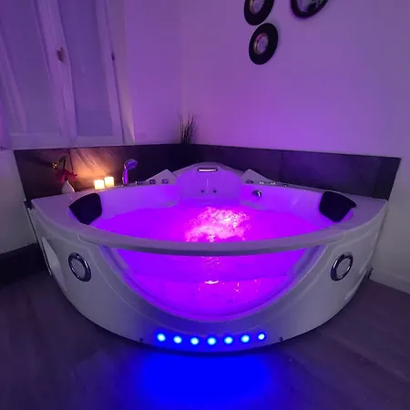 Apartment Romantique Jacuzzi *