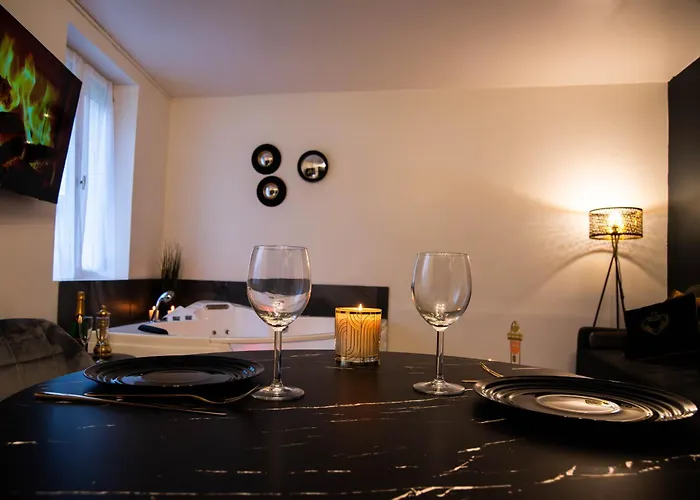 Lejlighed Romantique 2 Pieces - Balneo Privatif Moulins (Allier)